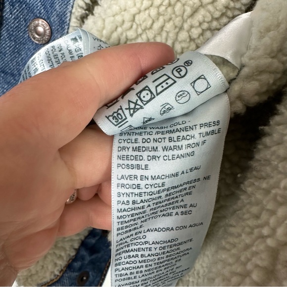 LEVI’S SHERPA LINED DENIM JACKET M - Picture 10 of 12